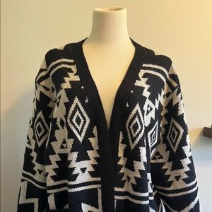 LULAROE PEYTON SWEATER SIZE LARGE L LG